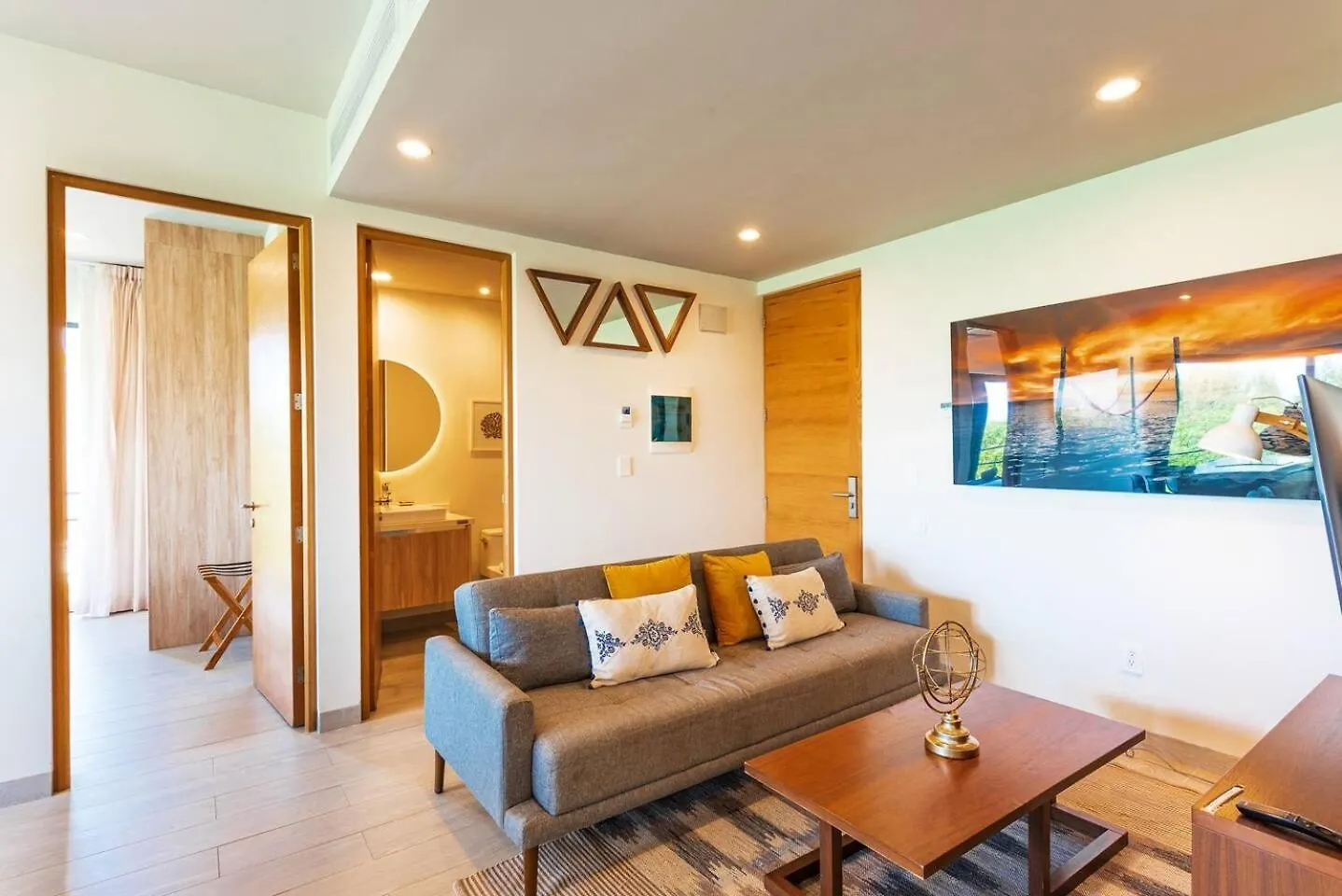 Oceanview 1-Br Beach Condo Playa del Carmen Apartment