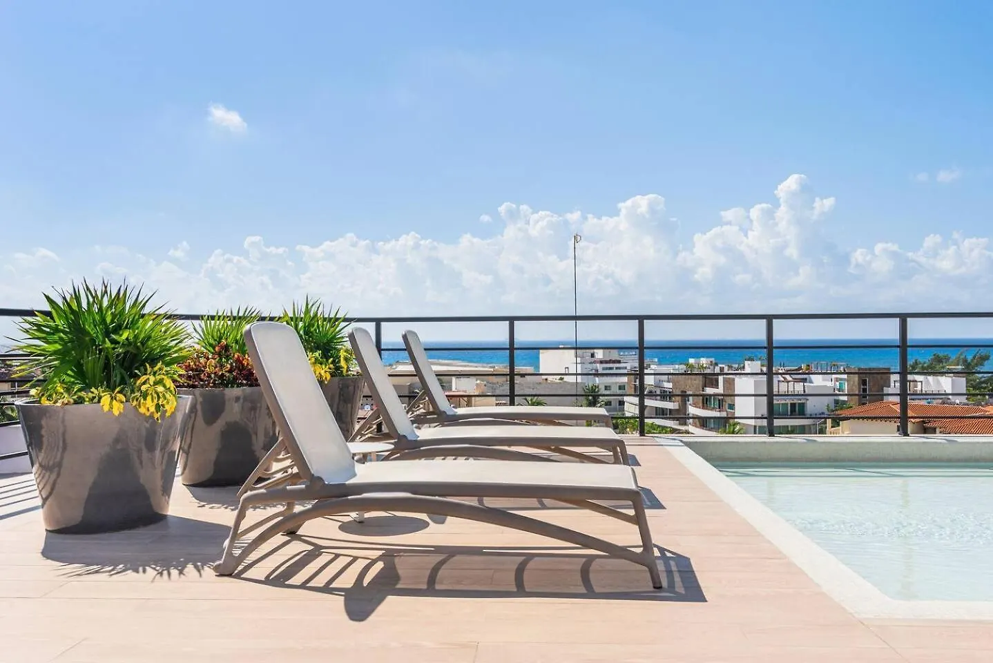Apartment Oceanview 1-Br Beach Condo Playa del Carmen Mexico