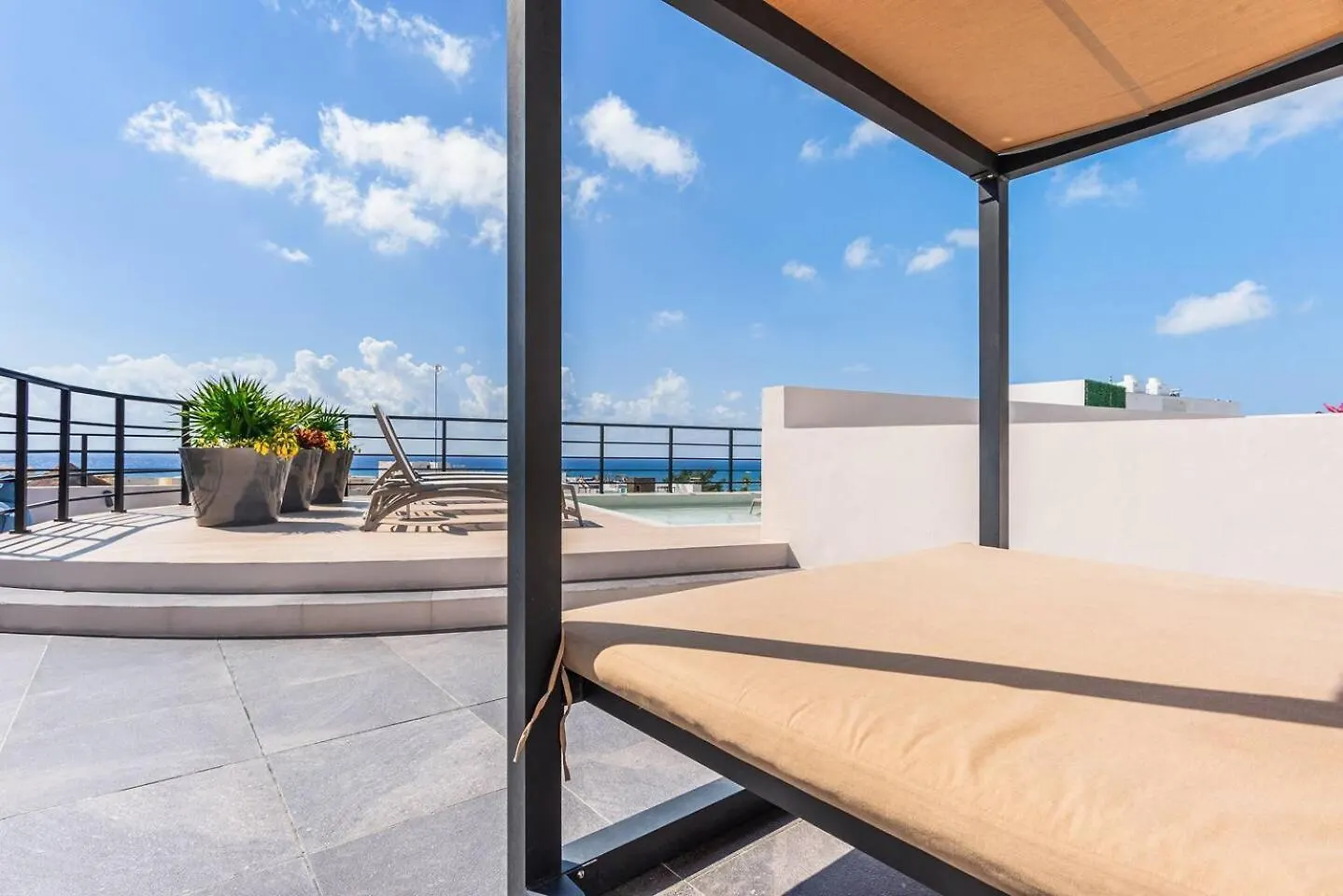Oceanview 1-Br Beach Condo Playa del Carmen