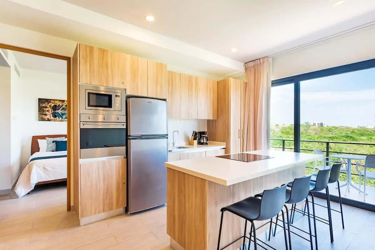 Oceanview 1-Br Beach Condo Playa del Carmen